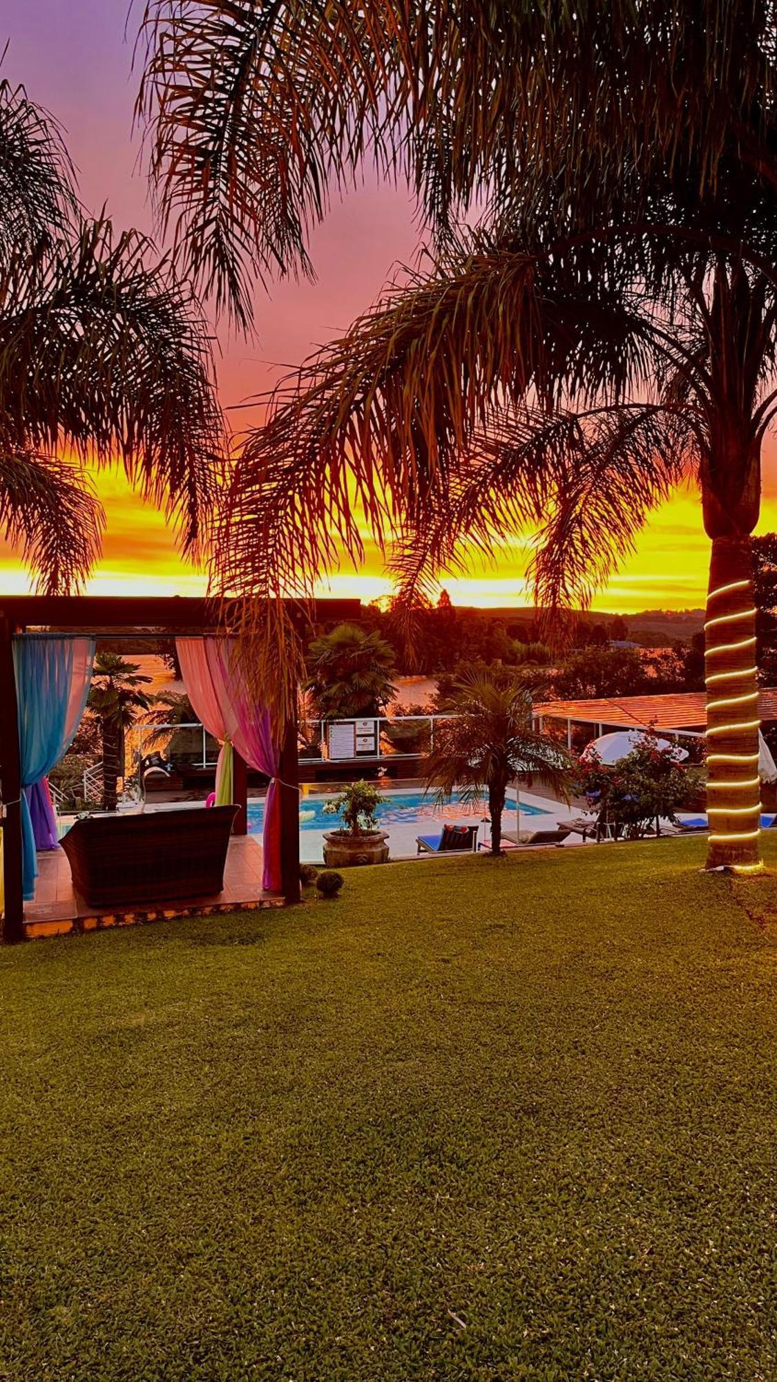 Quarto em Acomodações Particulares Paraíso Do Salto *