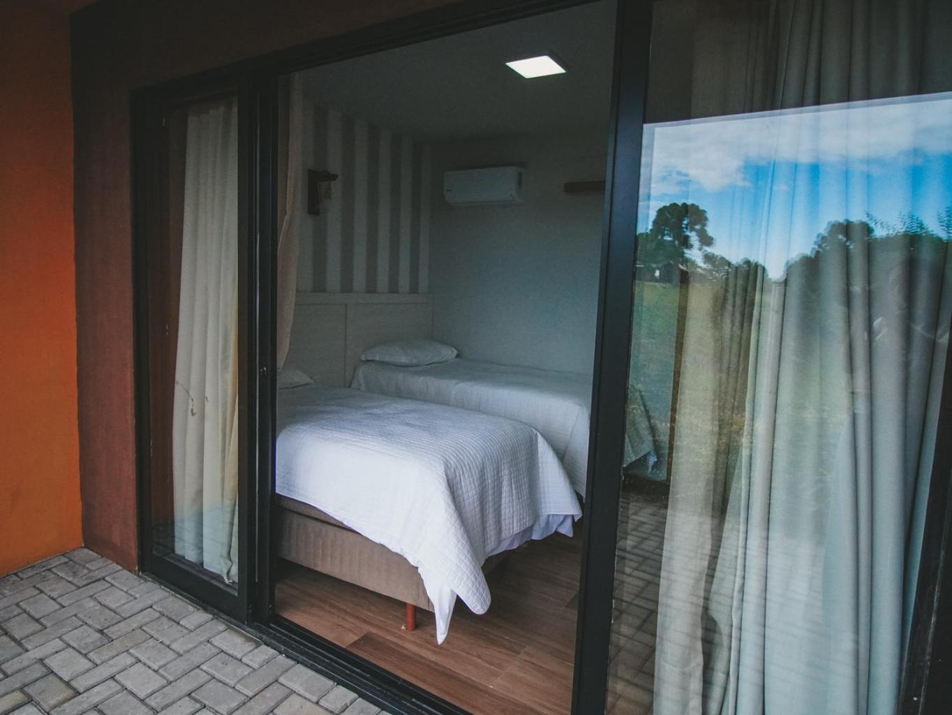 Quarto em Acomodações Particulares Paraíso Do Salto *